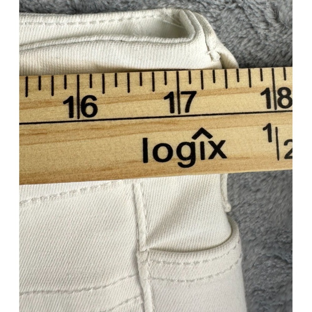 Liverpool Cruiser Jorts Womens 12/31 Waist White Stretch Denim Bermuda High Rise - Picture 14 of 16